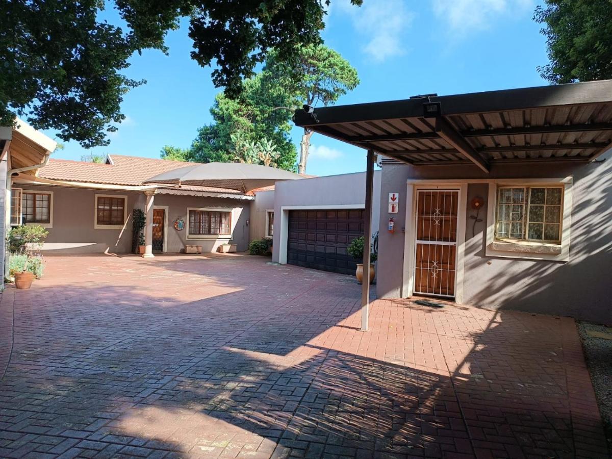 Blue Lantern Bed And Breakfast Kempton Park Exterior foto