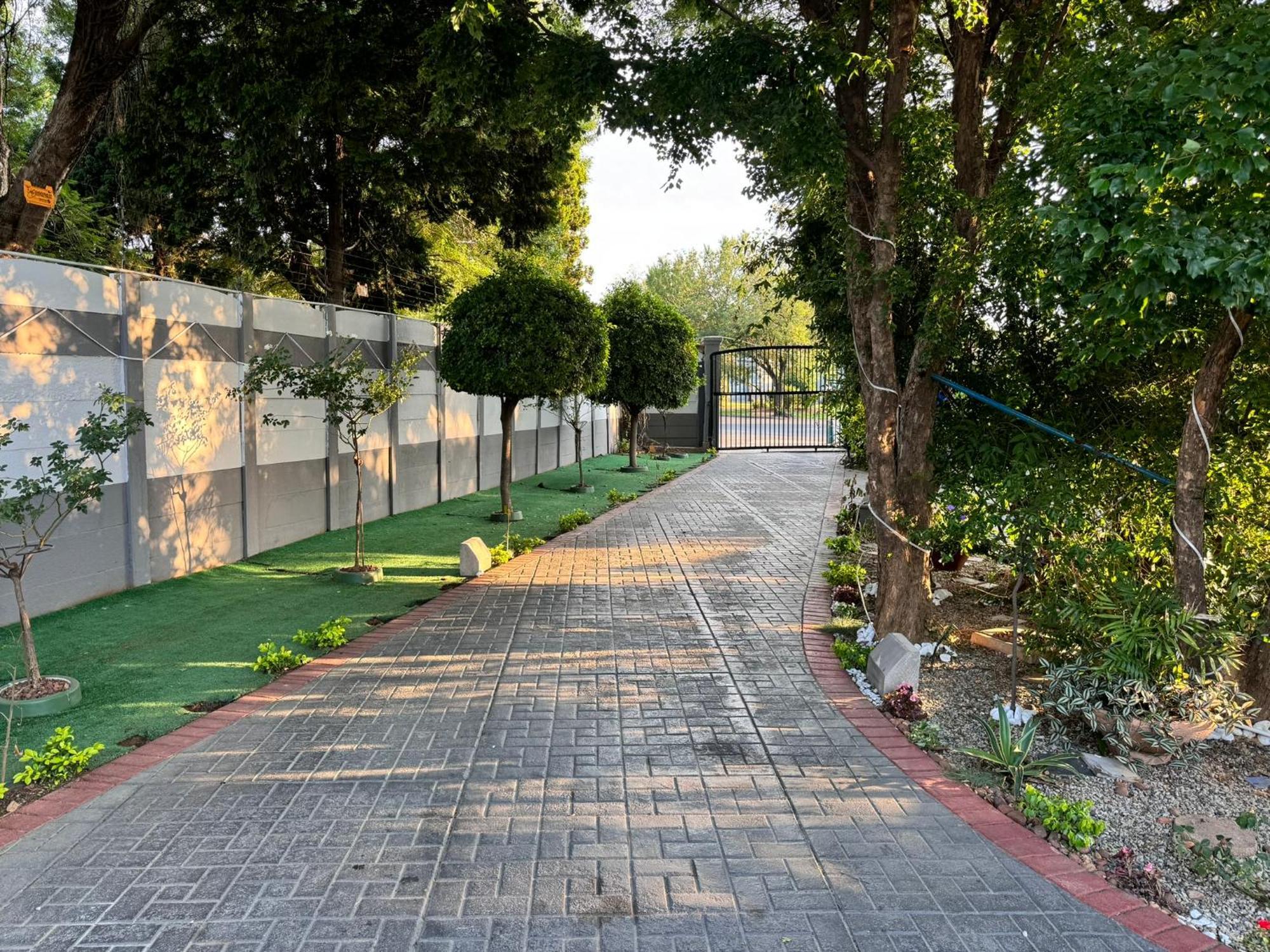 Blue Lantern Bed And Breakfast Kempton Park Exterior foto